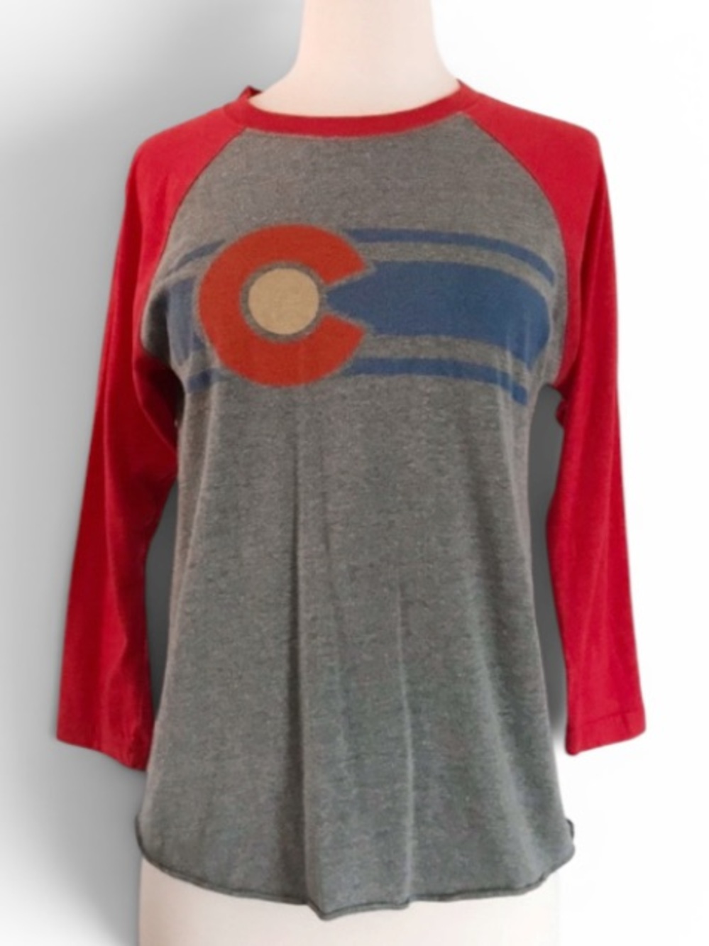 Colorado Graphic Raglan Tee XS Gray Red